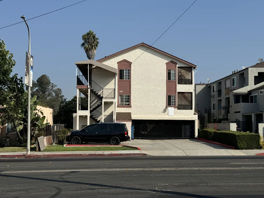 Published property photograph: 8 Unit | Santa Ana, CA