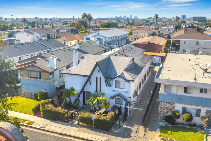 Published property photograph: 5 Unit | Hawthorne, CA